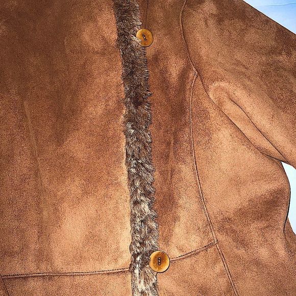 Like New Terry Lewis Classic Luxuries Fox Fur Coat - Picture 8 of 14